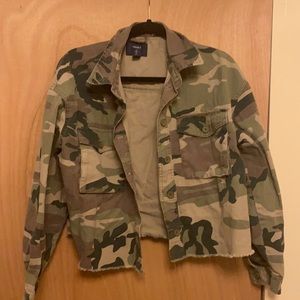 Cropped camo jacket